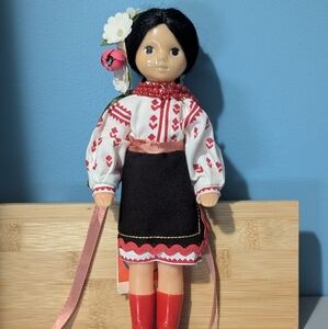 Ukrainian Vasilinka Doll 1979 9" tall
